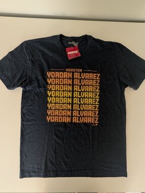 BreakingT Houston Astros Yordan Alvarez #44 T Shirt NWT Mens Large MLB